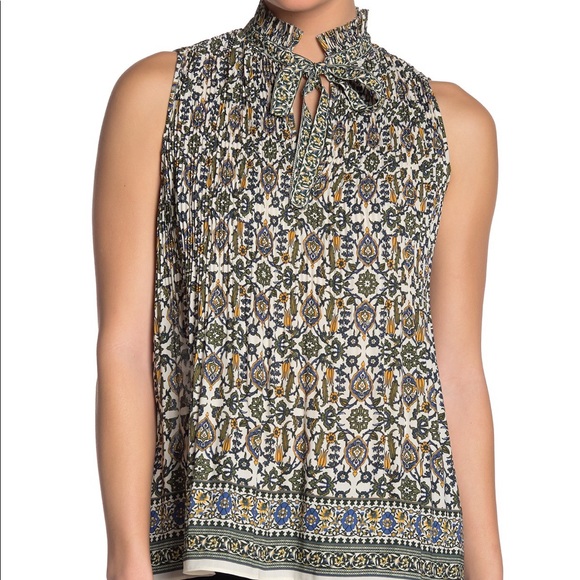 Max Studio Tops - Pleated Neck Tie Max Studio Sleeveless Blouse Sz M